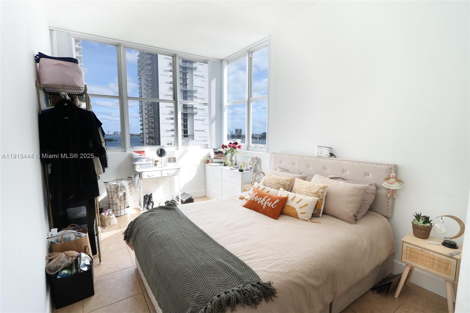 EDGEWATER LOFTS CONDO - Residential