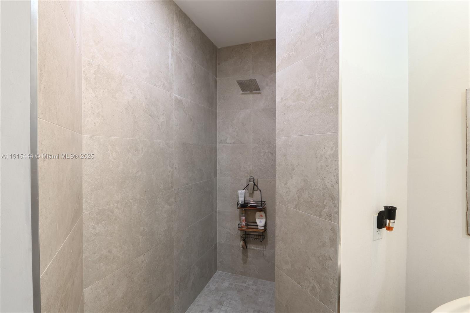 EDGEWATER LOFTS CONDO - Residential