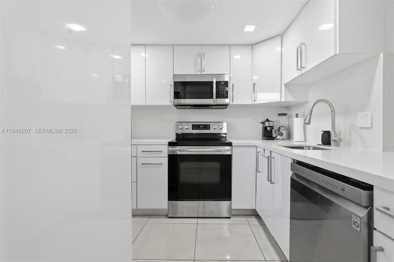 PLANTATION PINES PHASE 1 - Residential