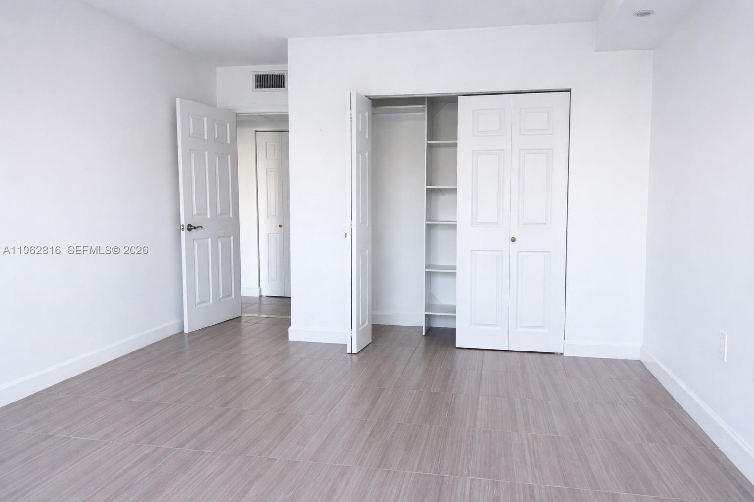 400 Kings Point Dr 224