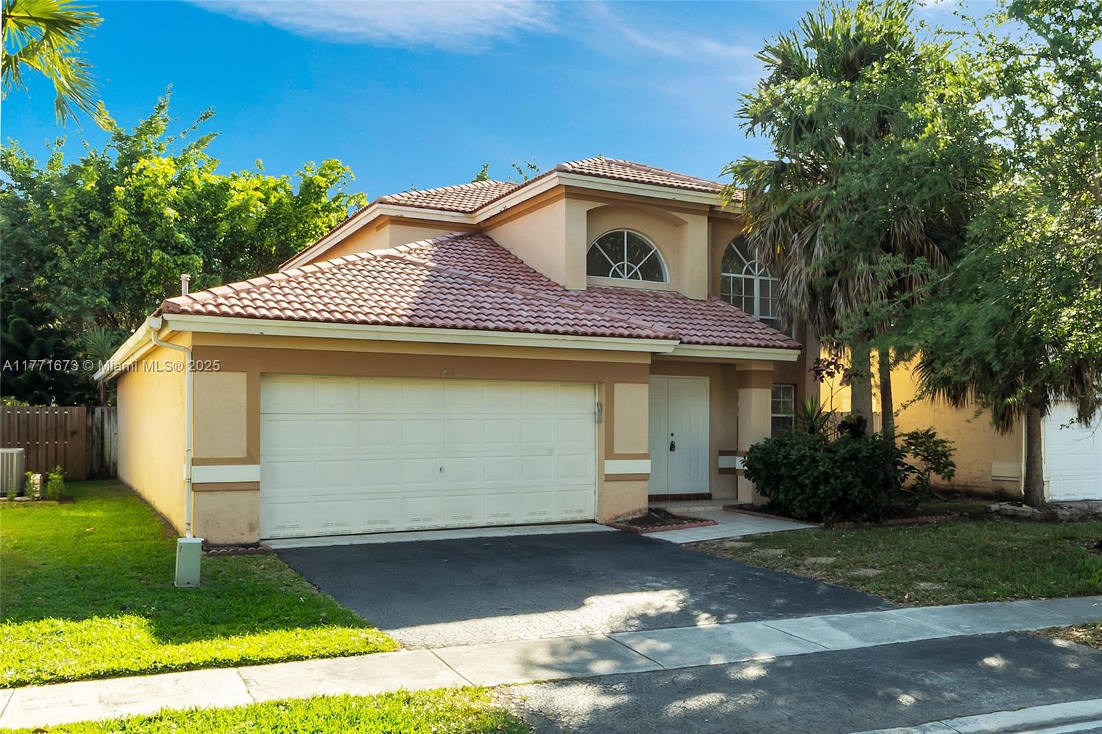 Property for Sale at 106 Gables Blvd, Weston, Broward County, Florida - Bedrooms: 4 
Bathrooms: 3  - $720,000