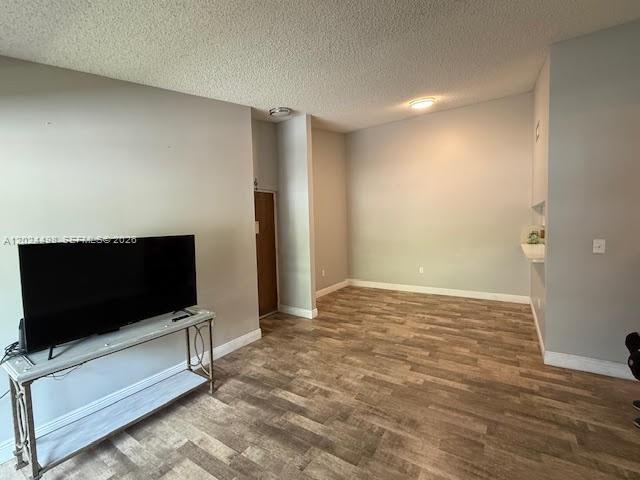 KENLAND WALK CONDO III - Residential