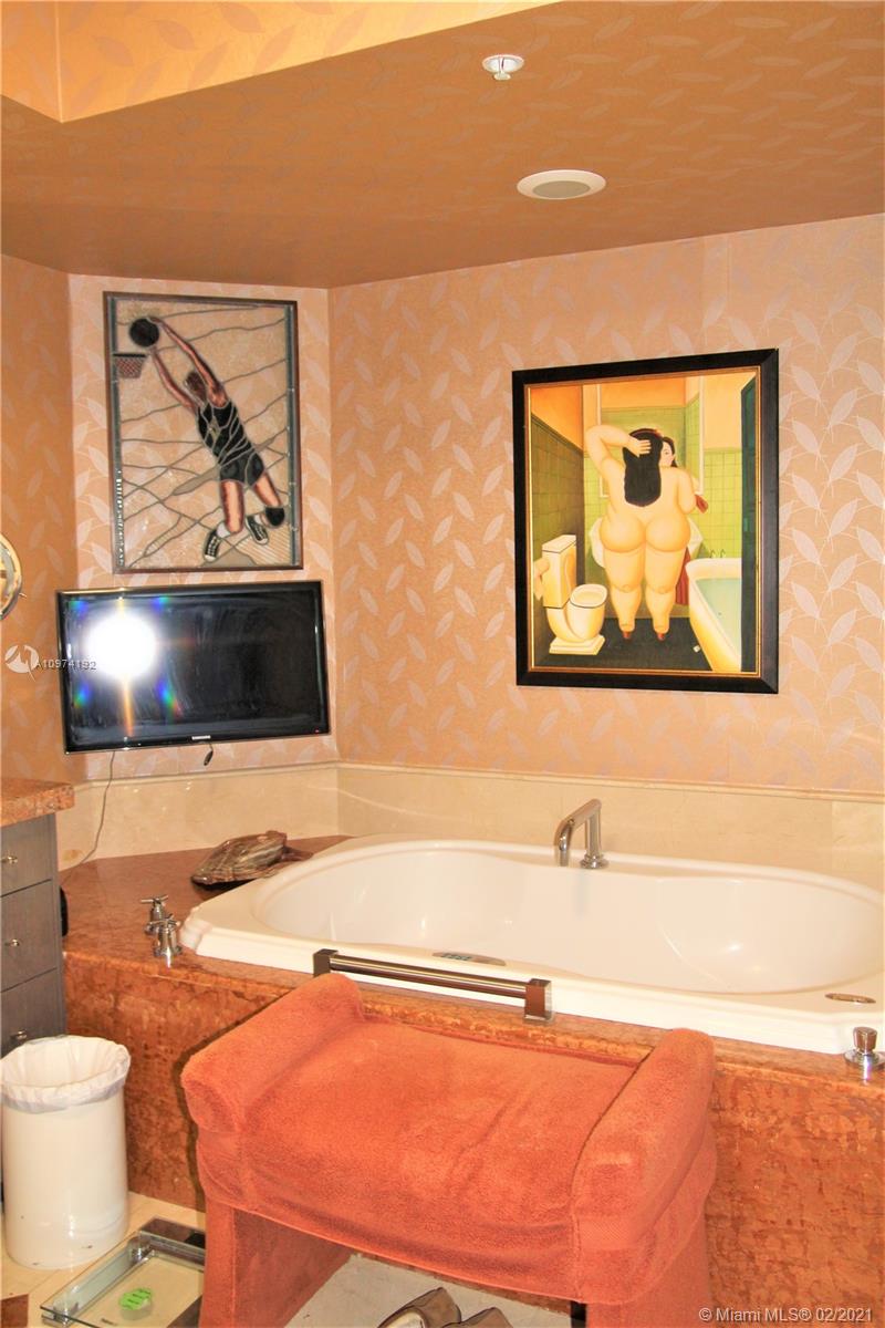 LAS OLAS GRAND CONDO - Residential