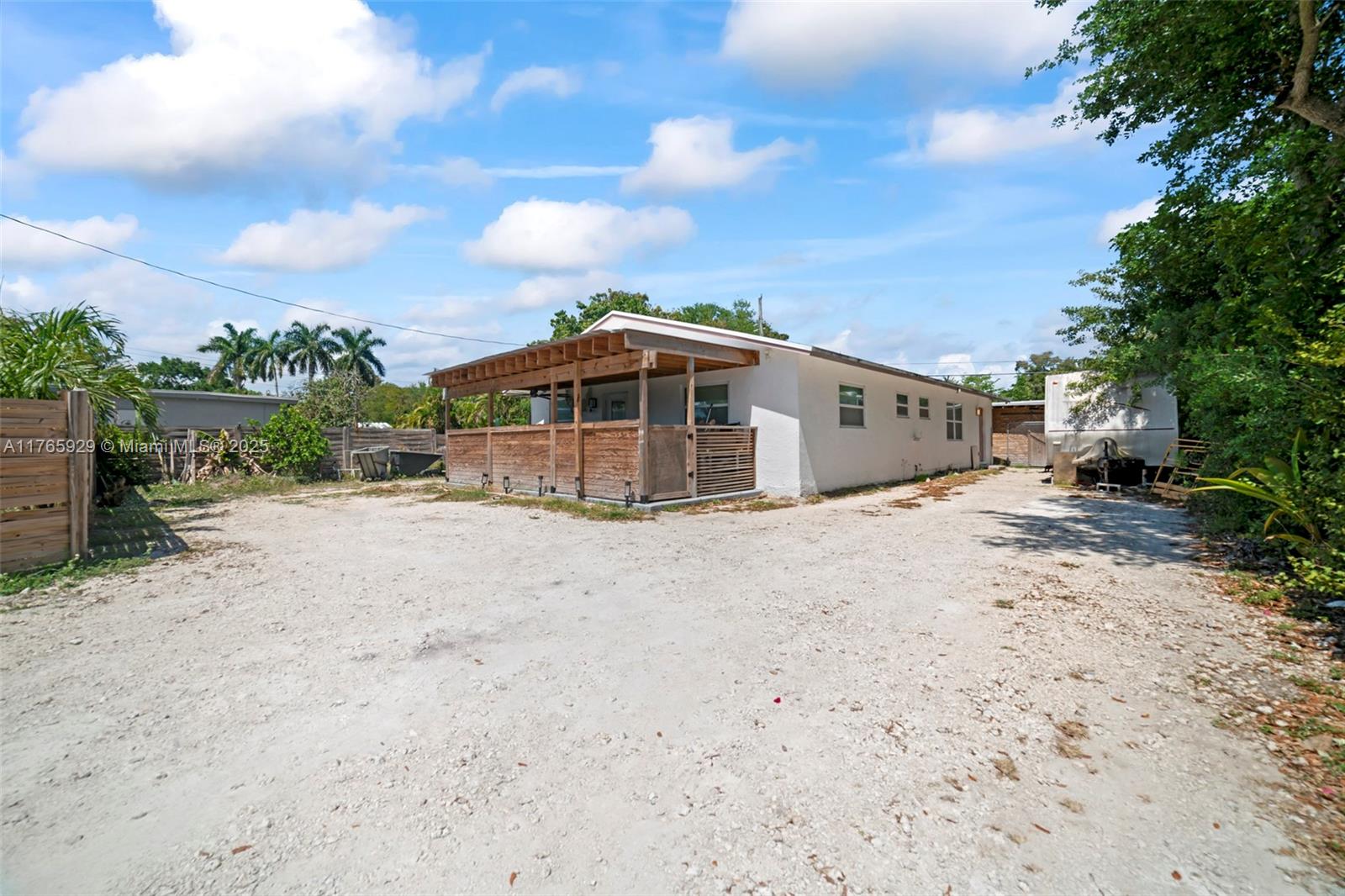 4417 SW 52nd St