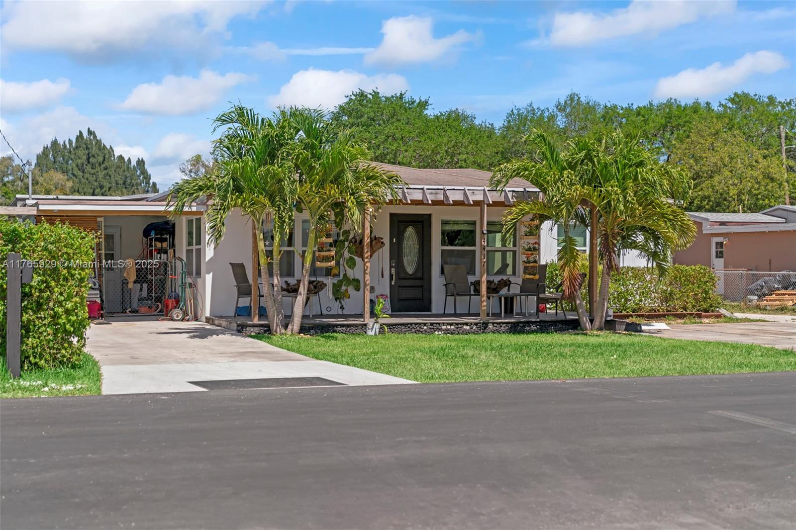 4417 SW 52nd St
