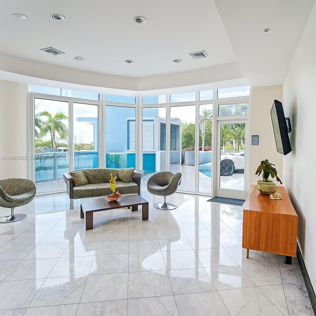 THE BRIDGEWATER CONDO - Residential