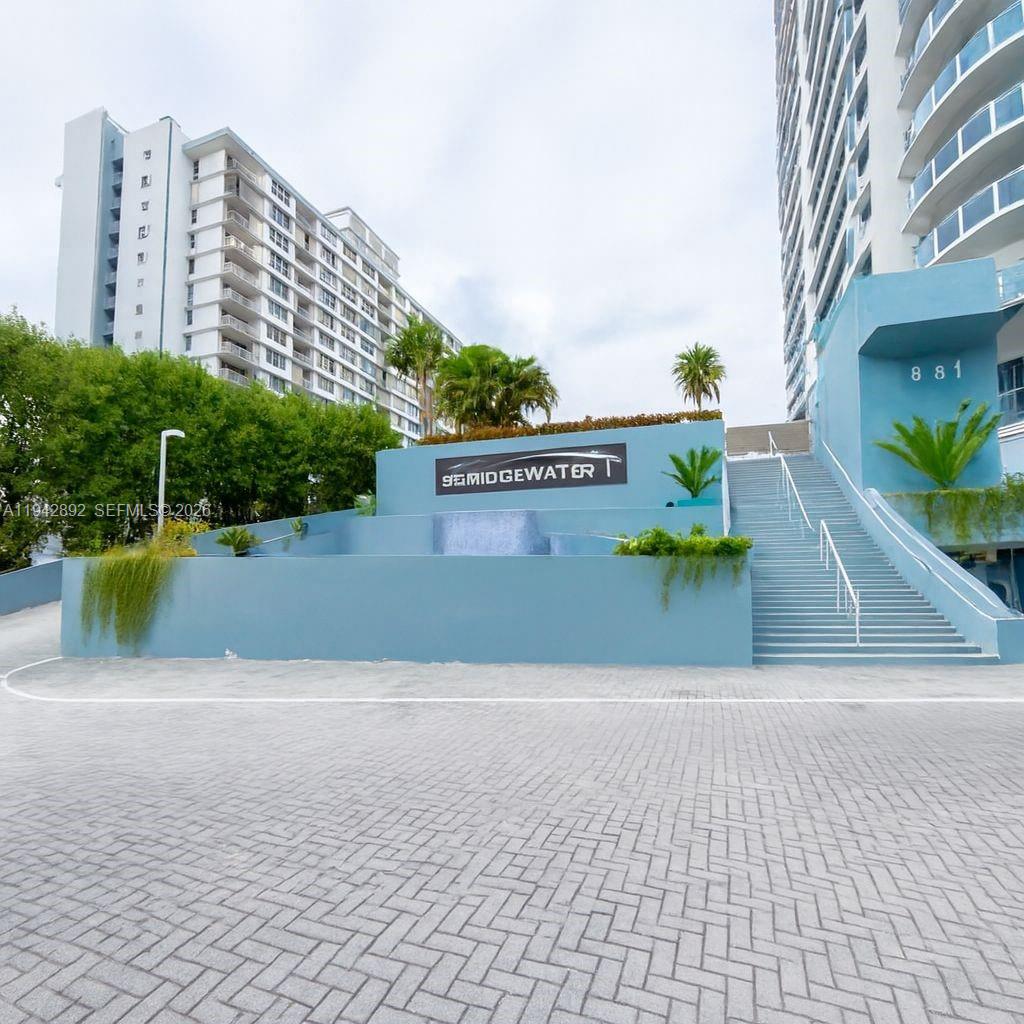 THE BRIDGEWATER CONDO - Residential