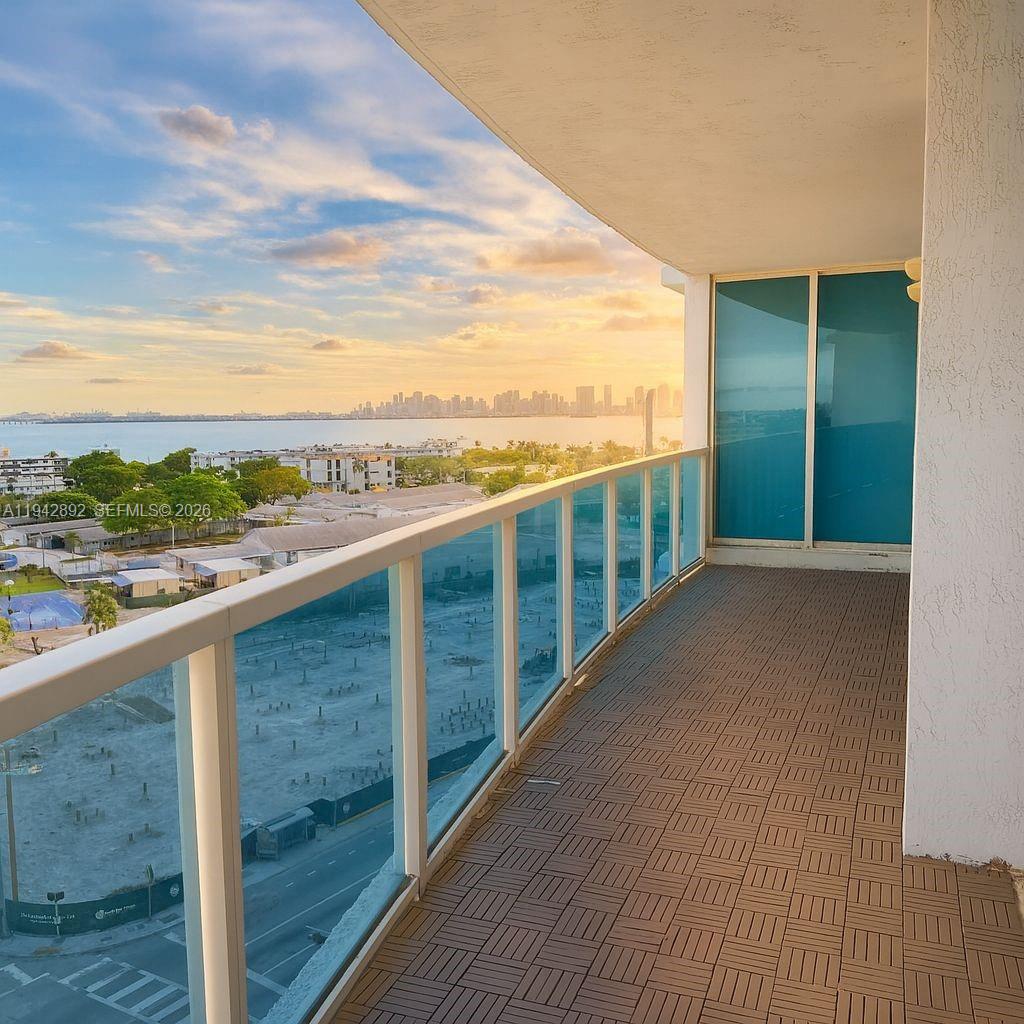 THE BRIDGEWATER CONDO - Residential