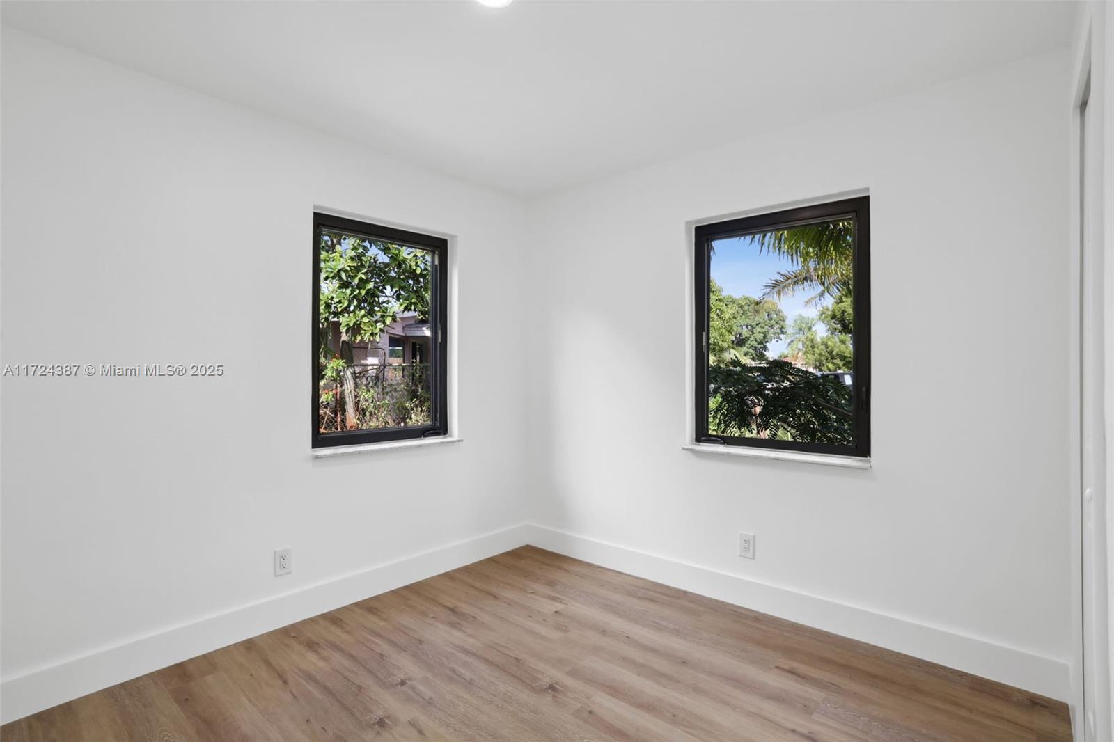 ROLLING GREEN - Residential Lease
