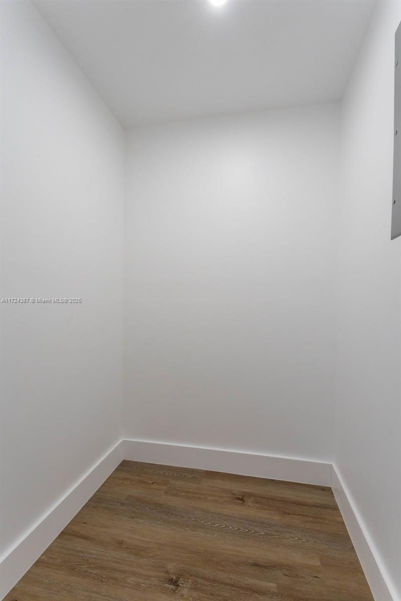 ROLLING GREEN - Residential Lease