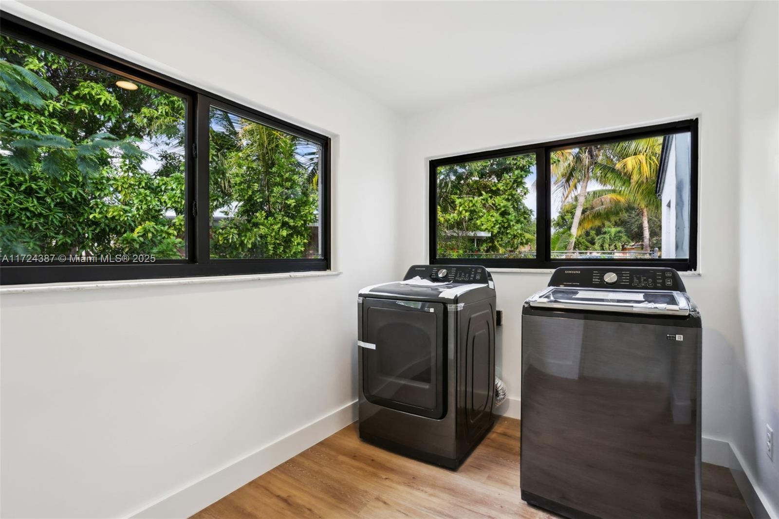 ROLLING GREEN - Residential Lease