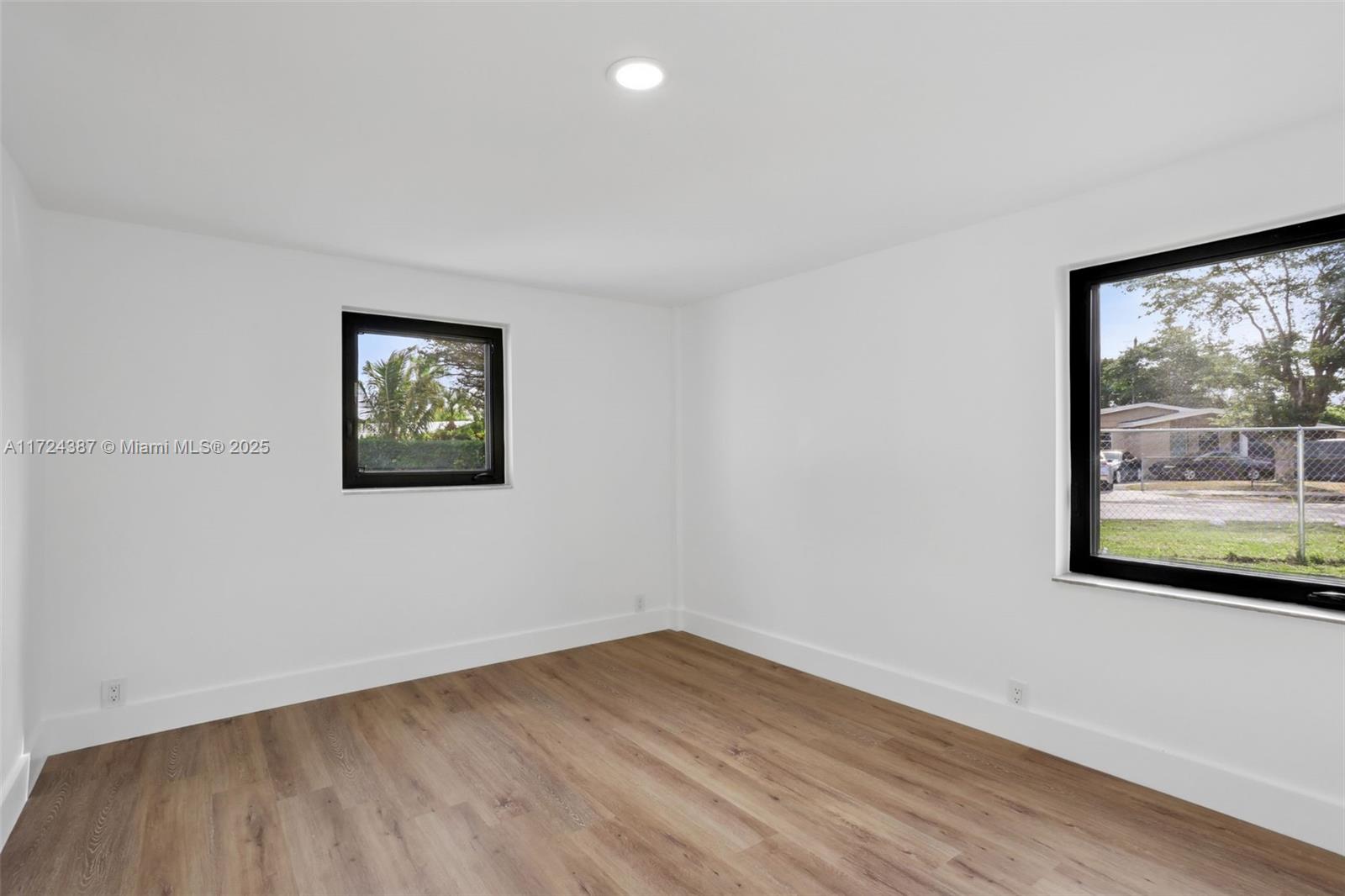 ROLLING GREEN - Residential Lease