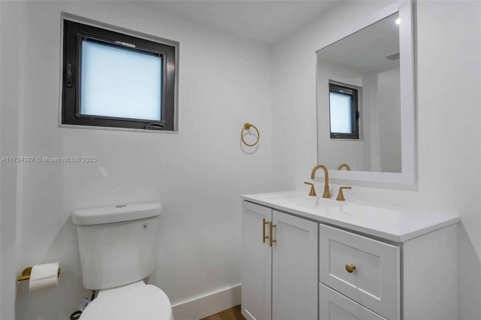 ROLLING GREEN - Residential Lease