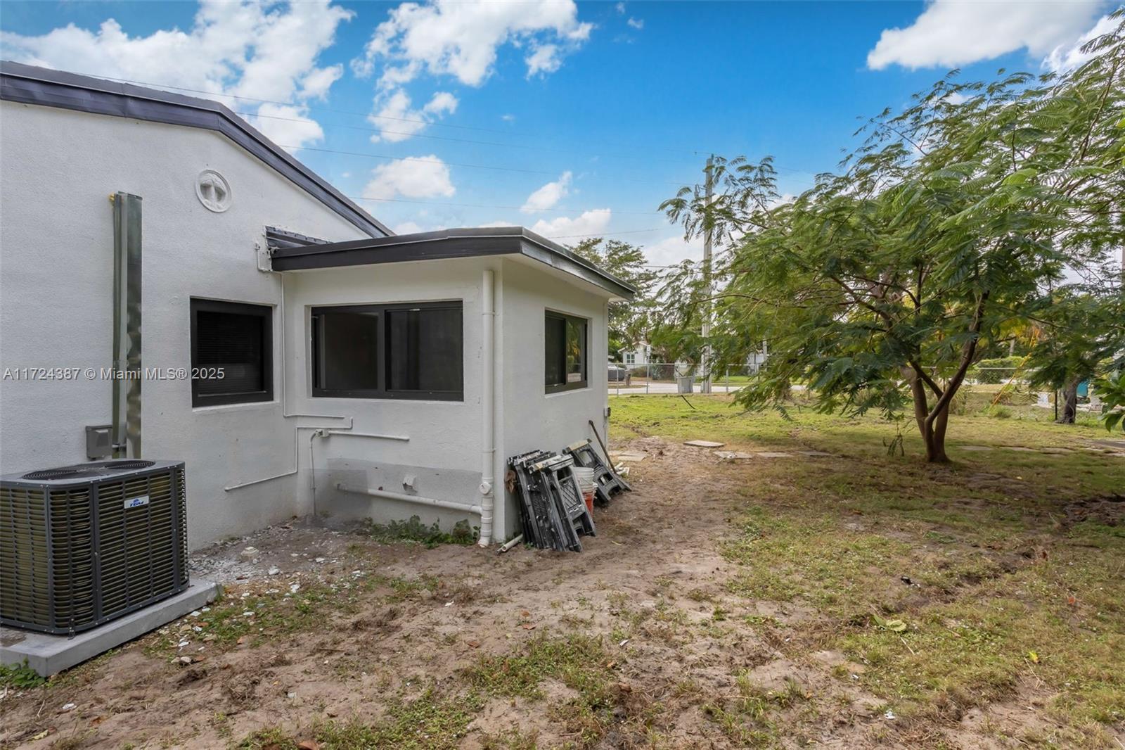 ROLLING GREEN - Residential Lease
