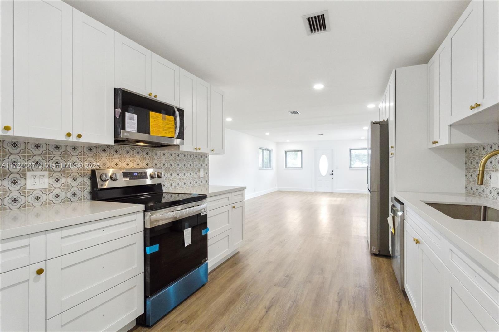 ROLLING GREEN - Residential Lease
