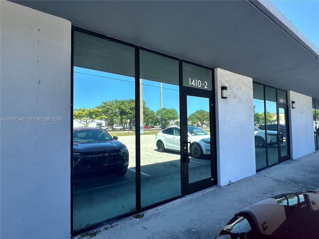 Photo of 1410 N Dixie Hwy #2, Hollywood, FL 33020 (MLS # A12007542)