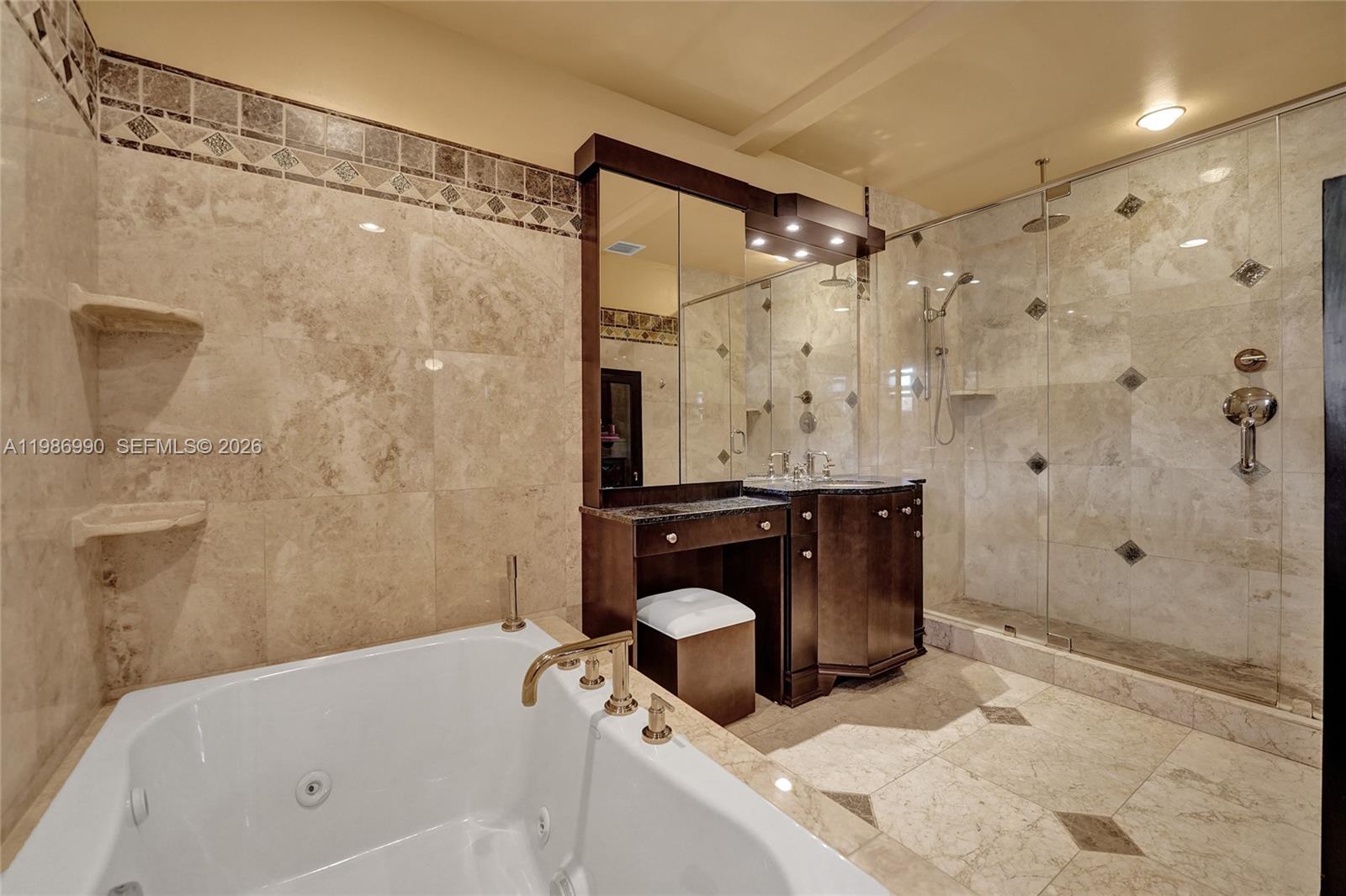 FLORIAN ISLES - Residential