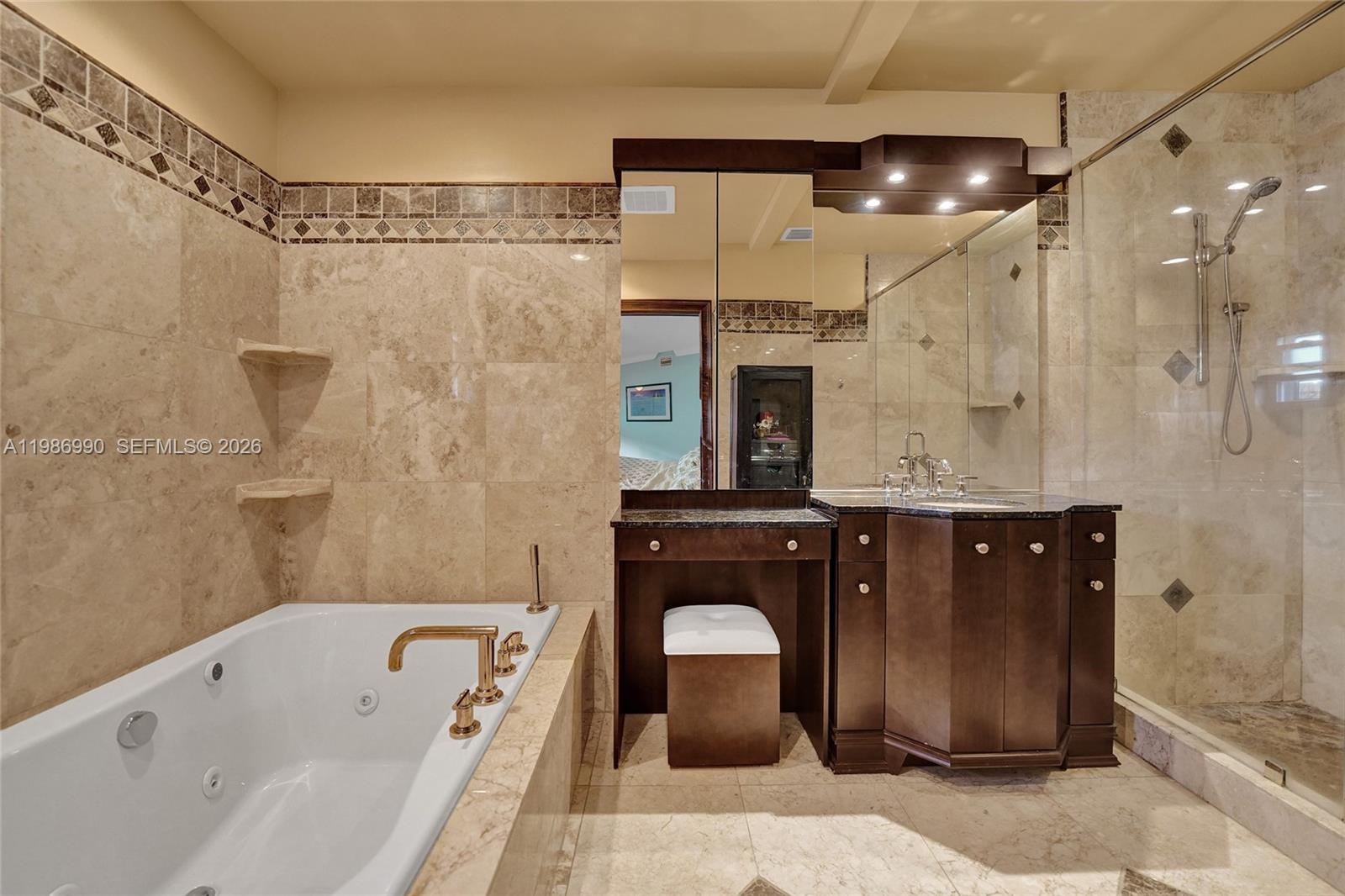 FLORIAN ISLES - Residential