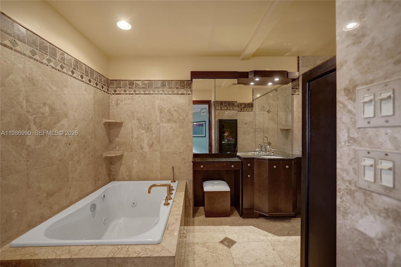 FLORIAN ISLES - Residential