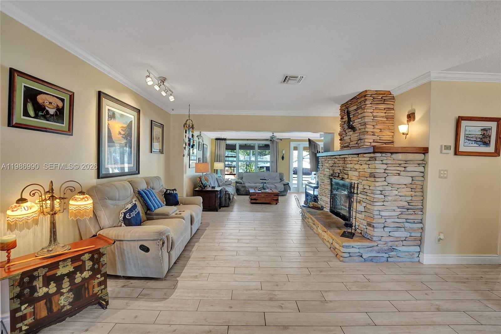 FLORIAN ISLES - Residential