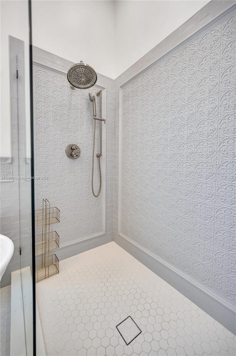 BILTMORE SUB - Residential Lease