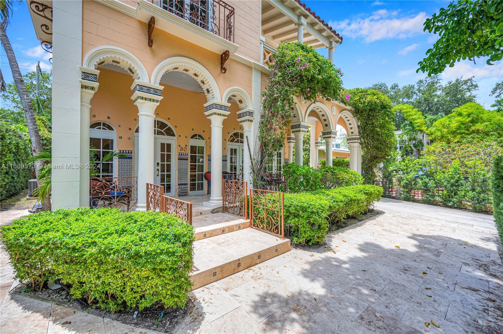 BILTMORE SUB - Residential Lease