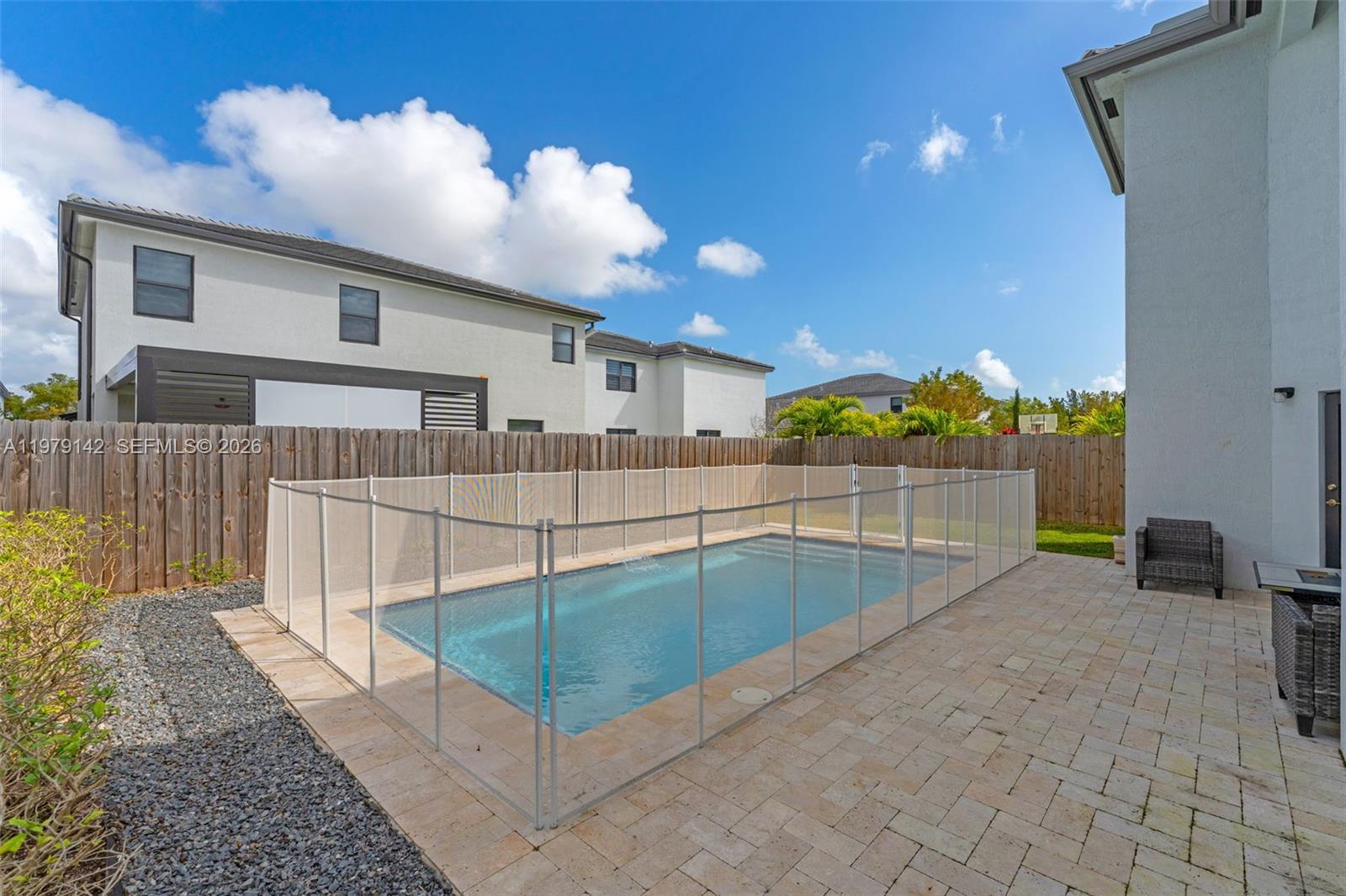 PINE ISLE - Residential