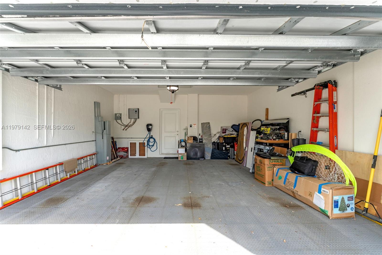 PINE ISLE - Residential