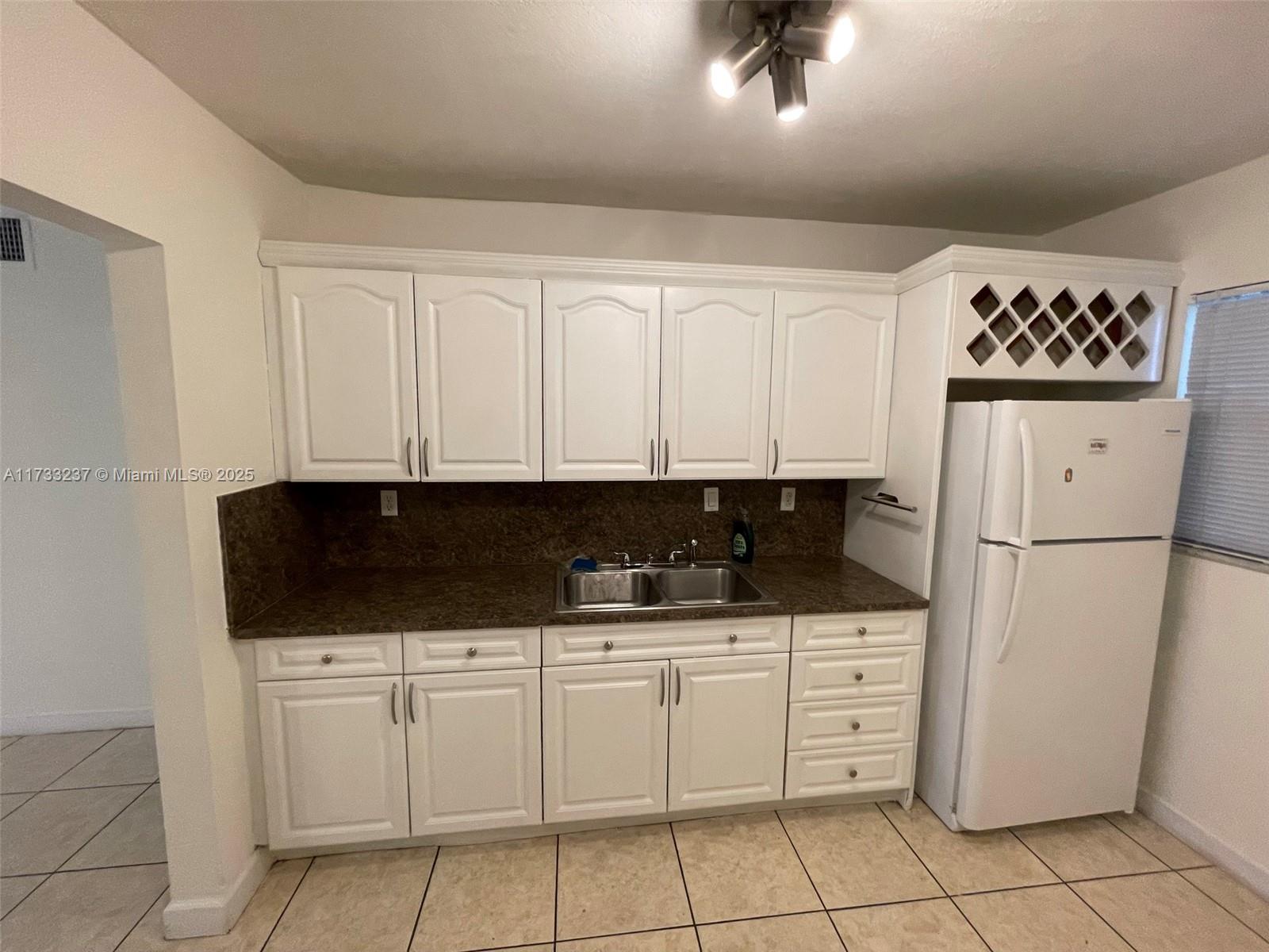 WESTLAND-EDEN CONDO I - Residential