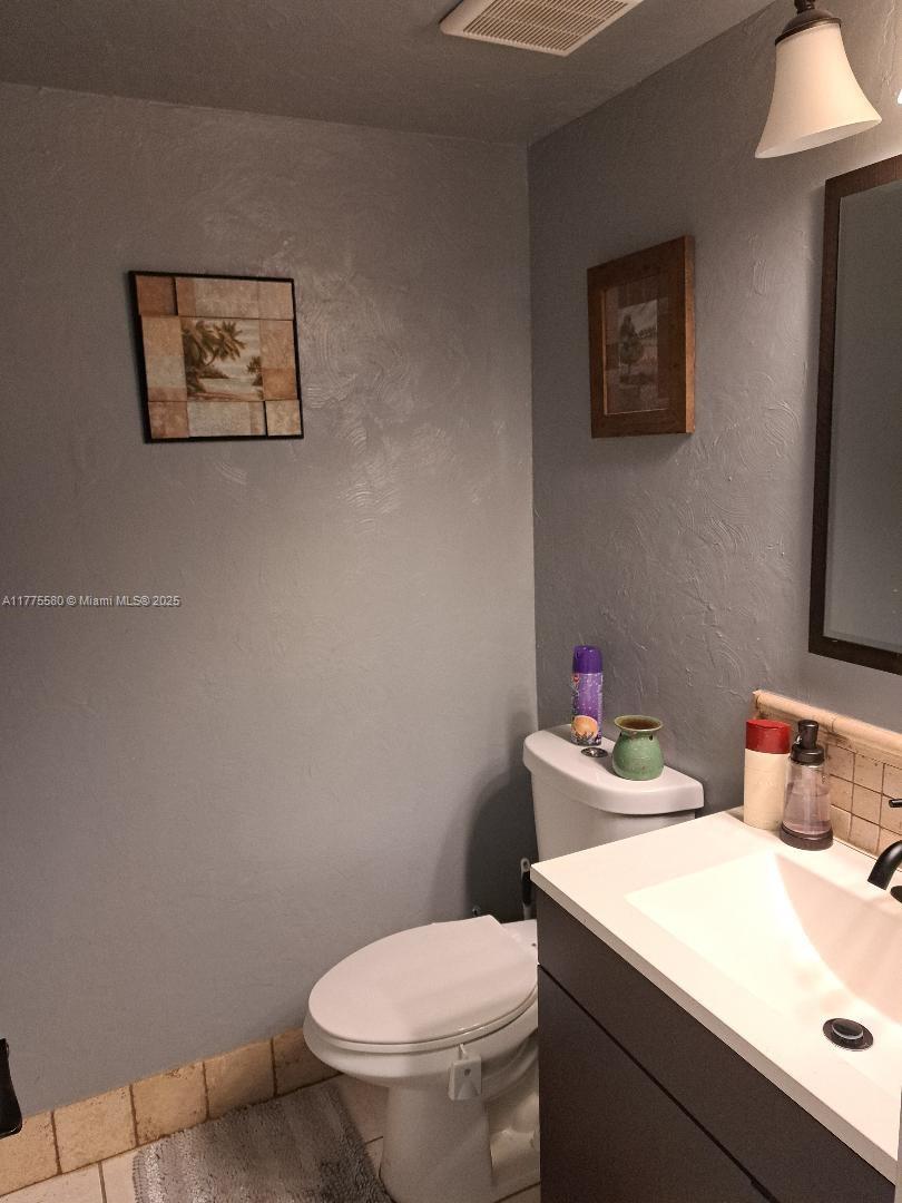 VIEWPOINTE CONDO - Residential