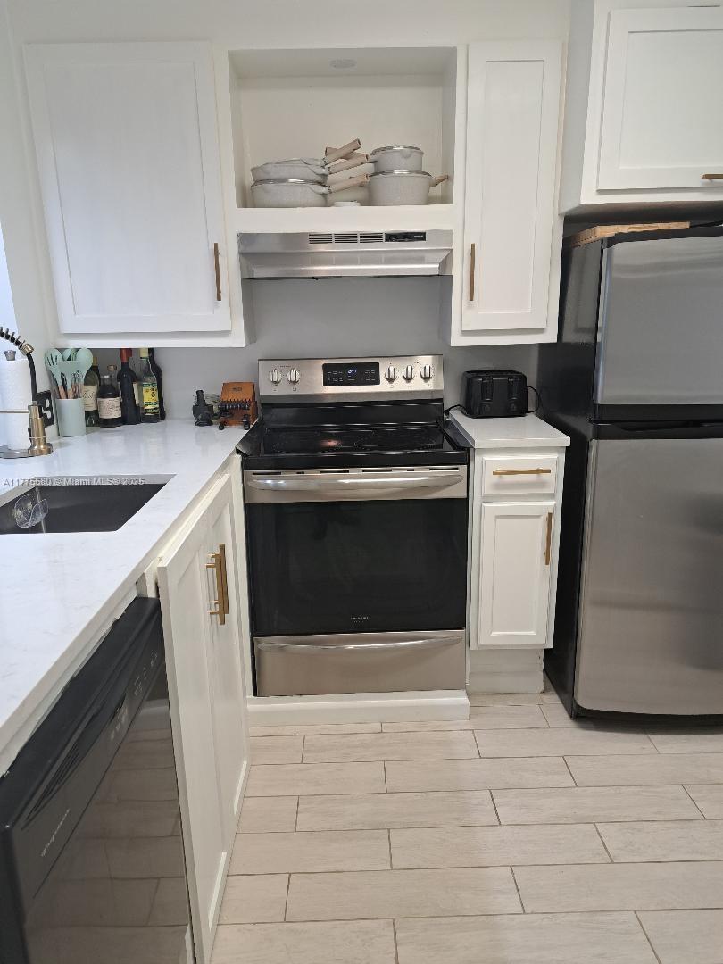 VIEWPOINTE CONDO - Residential