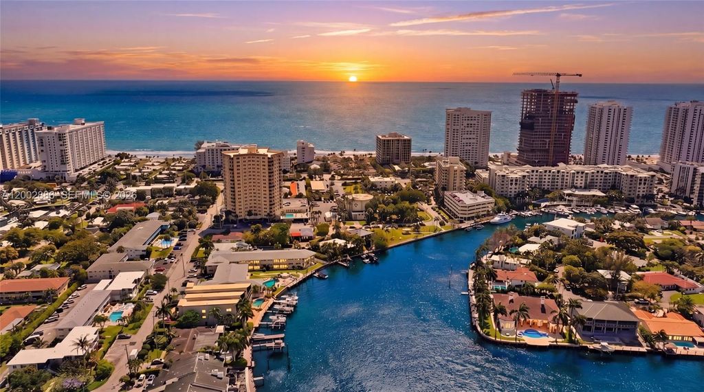 Photo of 3216 SE 12th St #8, Pompano Beach, FL 33062 (MLS # A12002886)