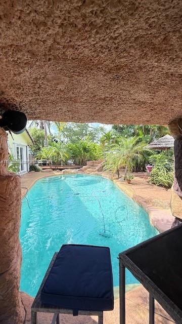 DAVIS ISLES SEC 4 - Residential