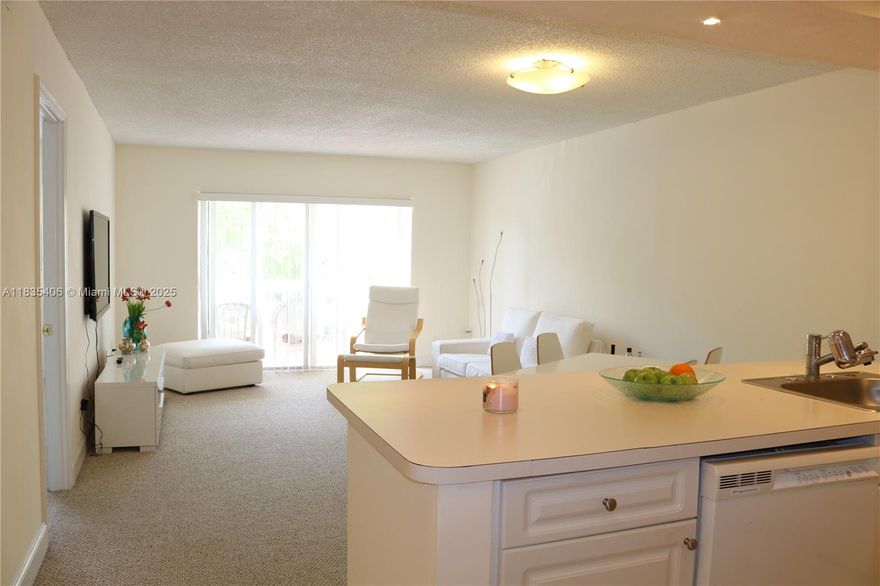 Beautifully remodeled 1/1 Corner Condo, 2nd FL, open kitchen, water view, tile/carpet, meticulously maintained unit, close to laundry room and elevator. Partially furnished. close to downtown Dadeland and Baptist Hospital. The community offers roaming security, 4 pools, exercise room, tennis courts, playground, basketball courts and a community hole-in-the-wall restaurant. Excellent location with easy access to UM and downtown Miami.