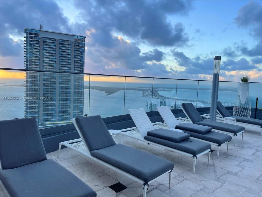 Spectacular one bedroom, two full bathroom condo with a den, in the Brickell Flatiron. The amenities at Brickell Flatiron are some of the bests in the city. Rooftop pool located on the 64th floor offering 360-degree, unobstructed water and city views, a rooftop spa and fitness center with private steam, sauna and locker facilities, an 18th floor lap pool, a children's playroom and pool, a full-time doorman and concierge, a private movie theater, wine room and cellar, and social lounge. Mins away from Brickell City Center.