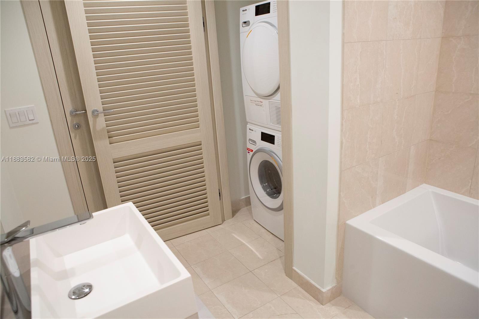 BRICKELL FLATIRON CONDO - Residential Lease