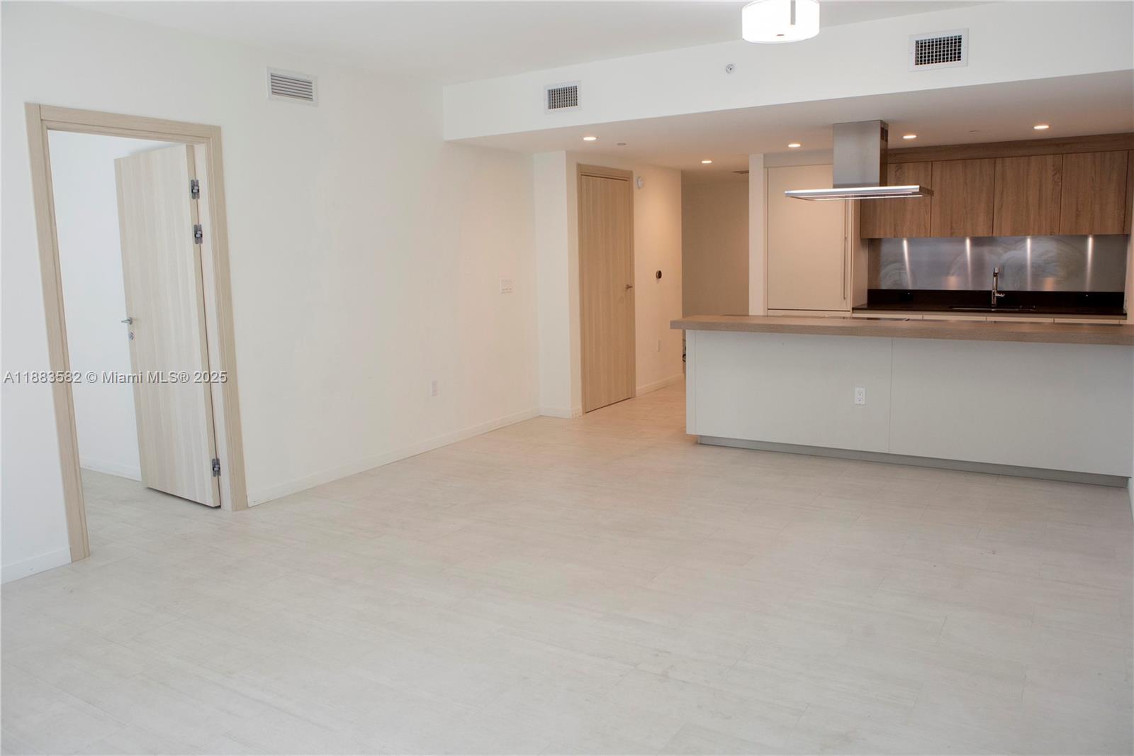 BRICKELL FLATIRON CONDO - Residential Lease