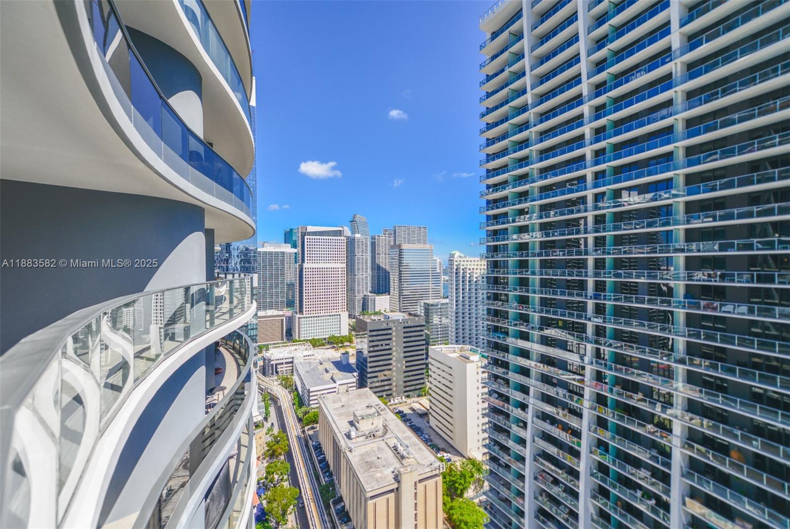 1000 Brickell Plz 3507