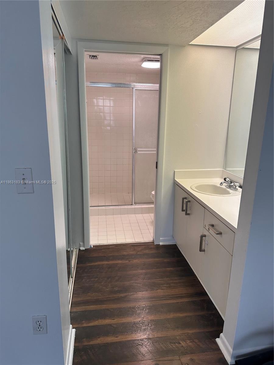 KEYS GATE CONDO NO THREE - Residential