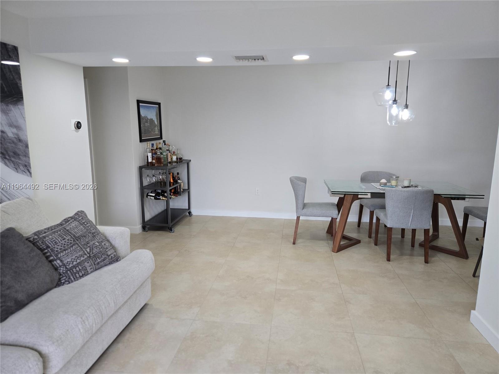 JEFFERSON PARK CONDO - Residential Lease