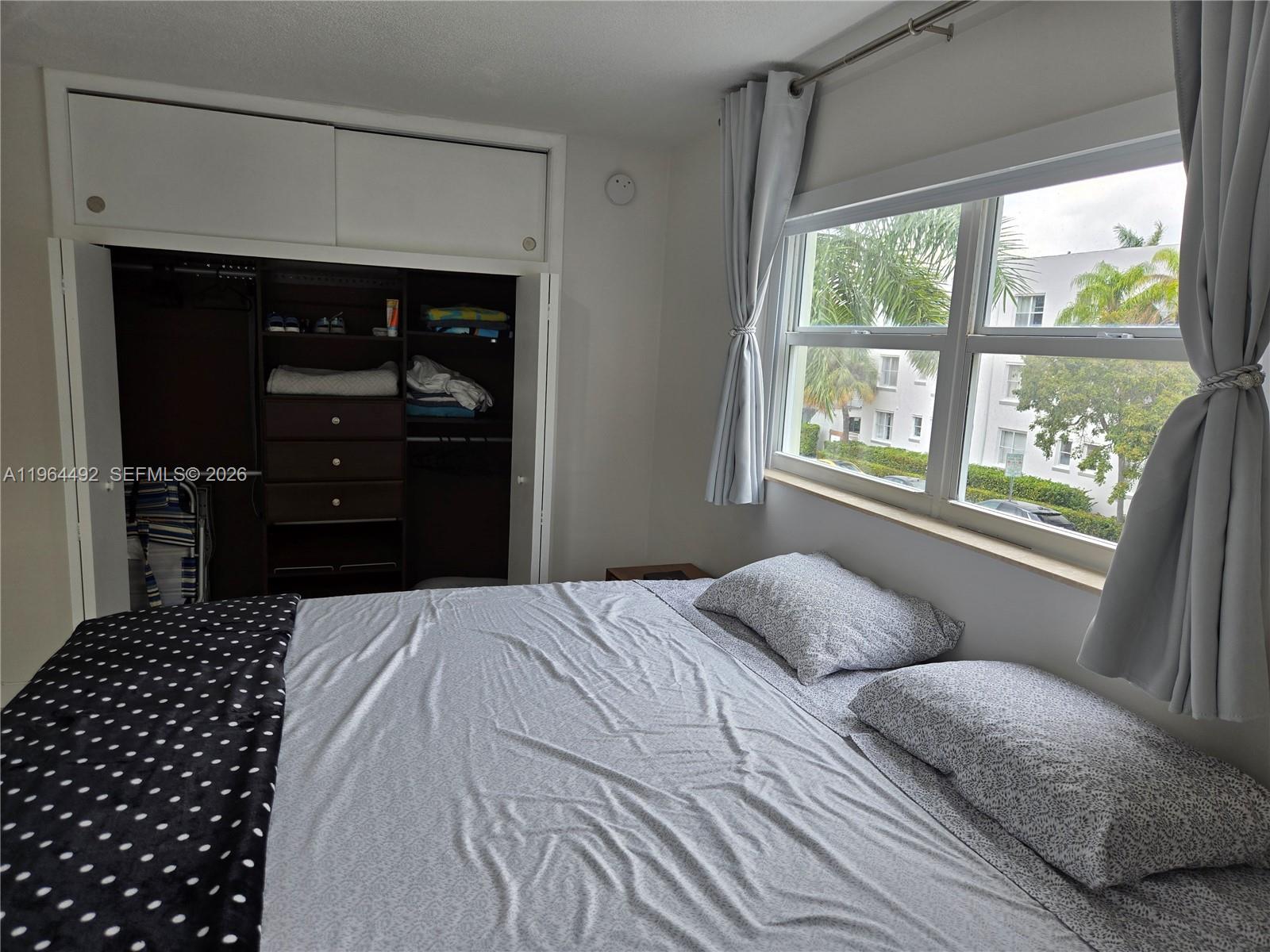 JEFFERSON PARK CONDO - Residential Lease