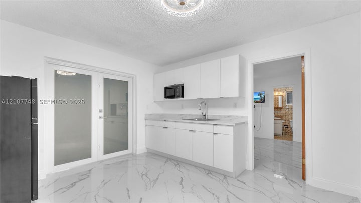Photo 1 of 10 — 3333 SW 1st St 3, Miami, FL 33135