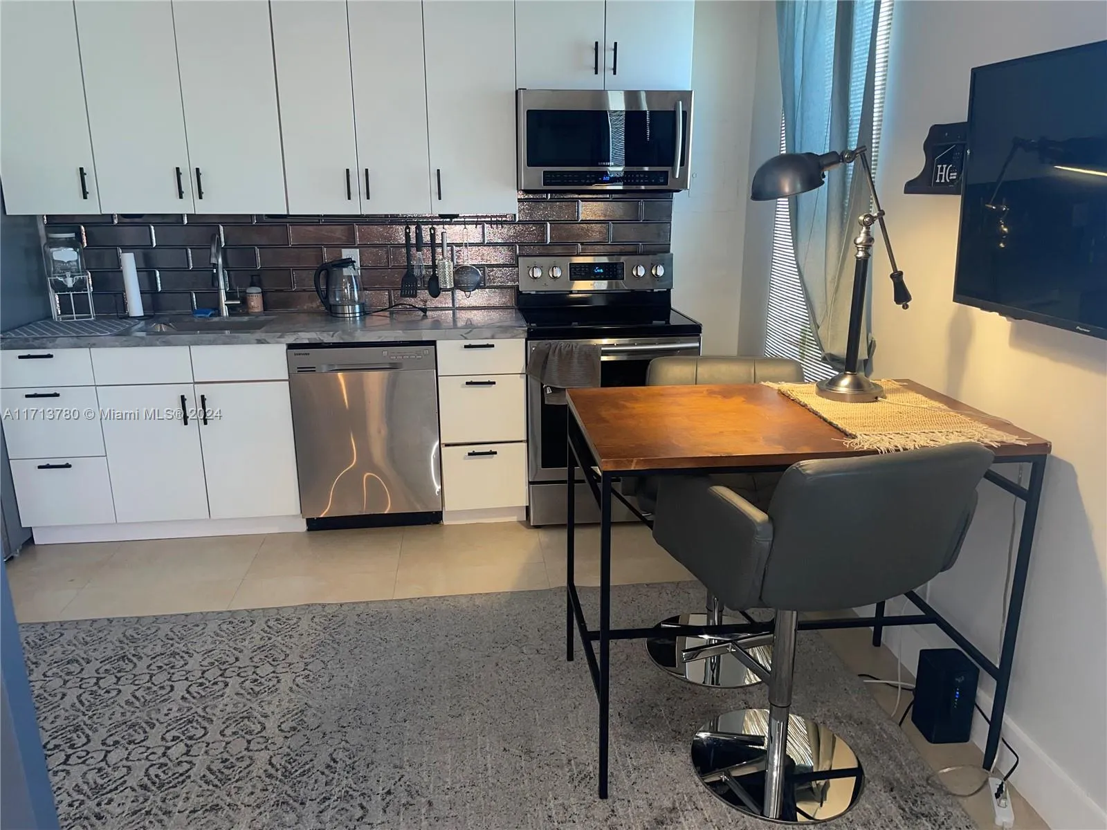 Miami Beach, Florida 33139, United States, ,1 BathroomBathrooms,Residential,Pending,24561