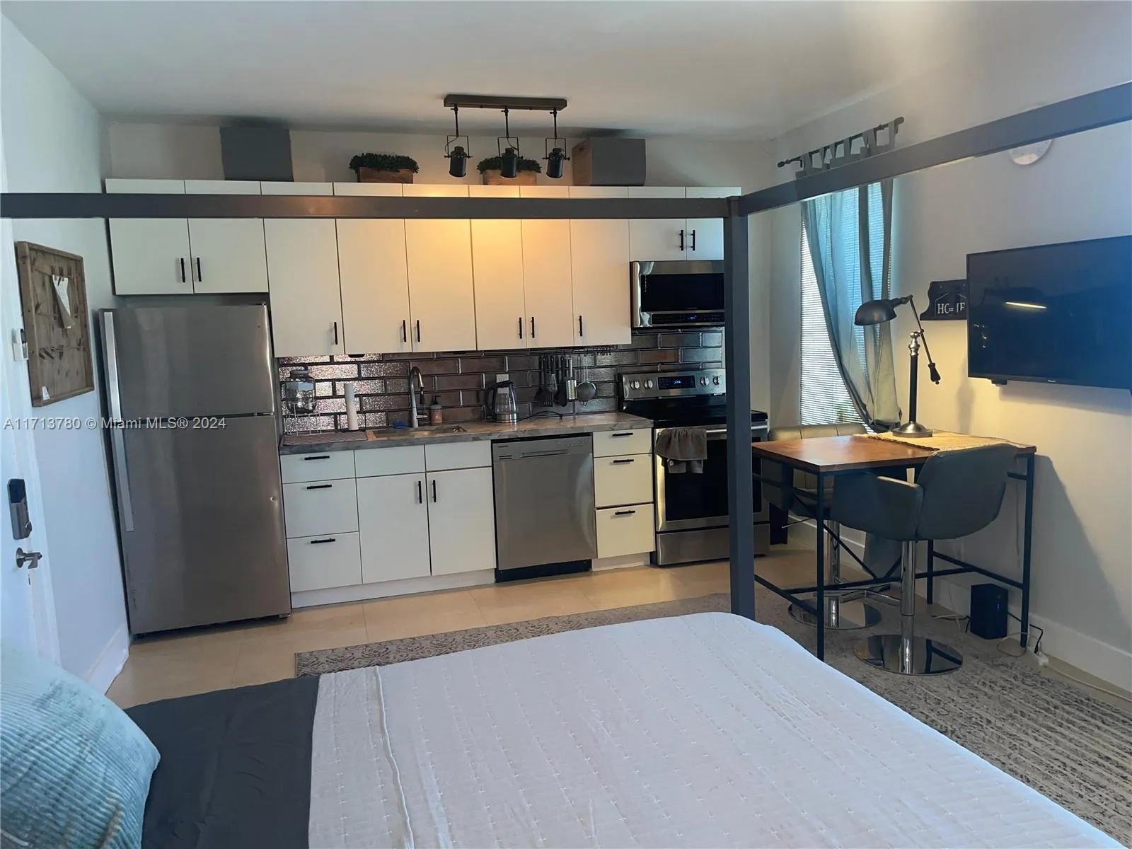 Miami Beach, Florida 33139, United States, ,1 BathroomBathrooms,Residential,Pending,24561