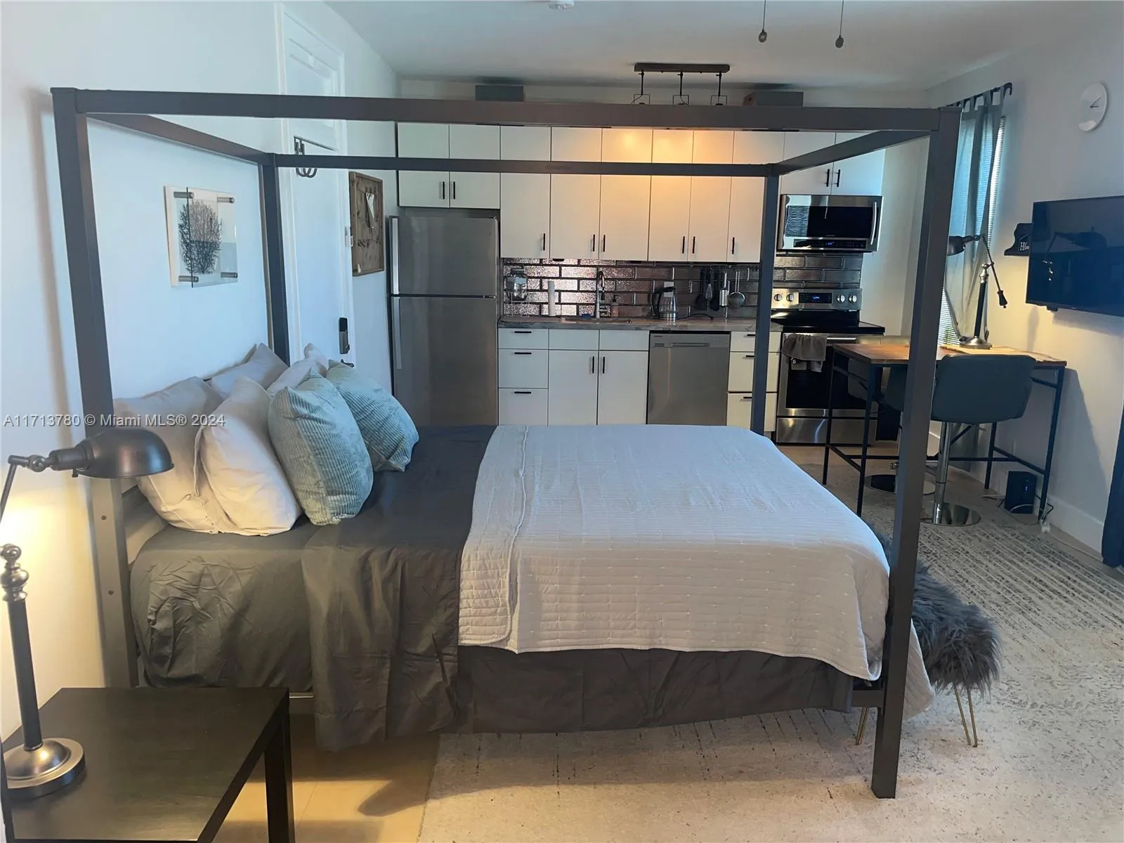 Miami Beach, Florida 33139, United States, ,1 BathroomBathrooms,Residential,Pending,24561