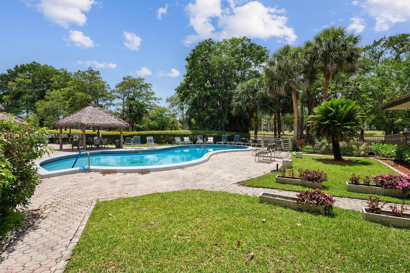 GREENS OF INVERRARY PHASE - Residential