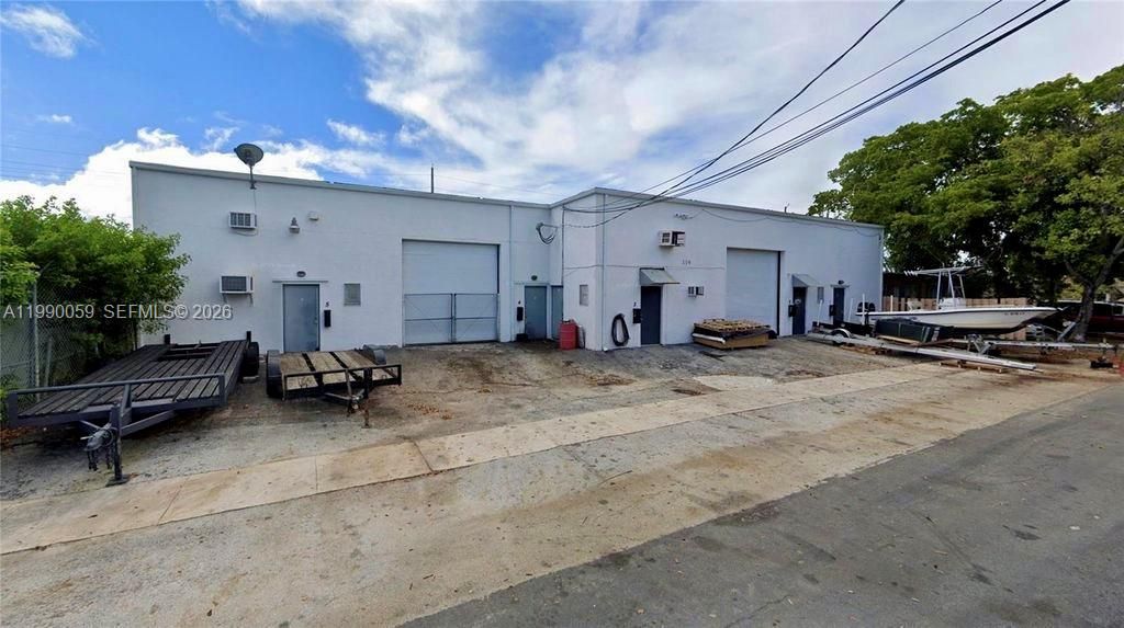 Photo of 114 SW 2nd Ave, Dania Beach, FL 33004 (MLS # A11990059)