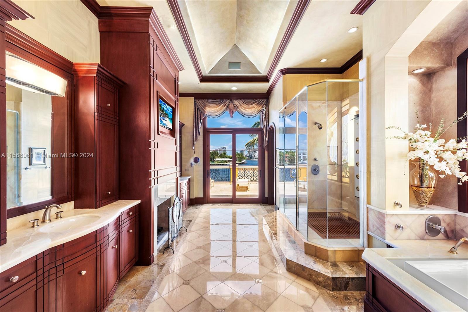 LAUDERDALE ISLES RE-AMEND - Residential