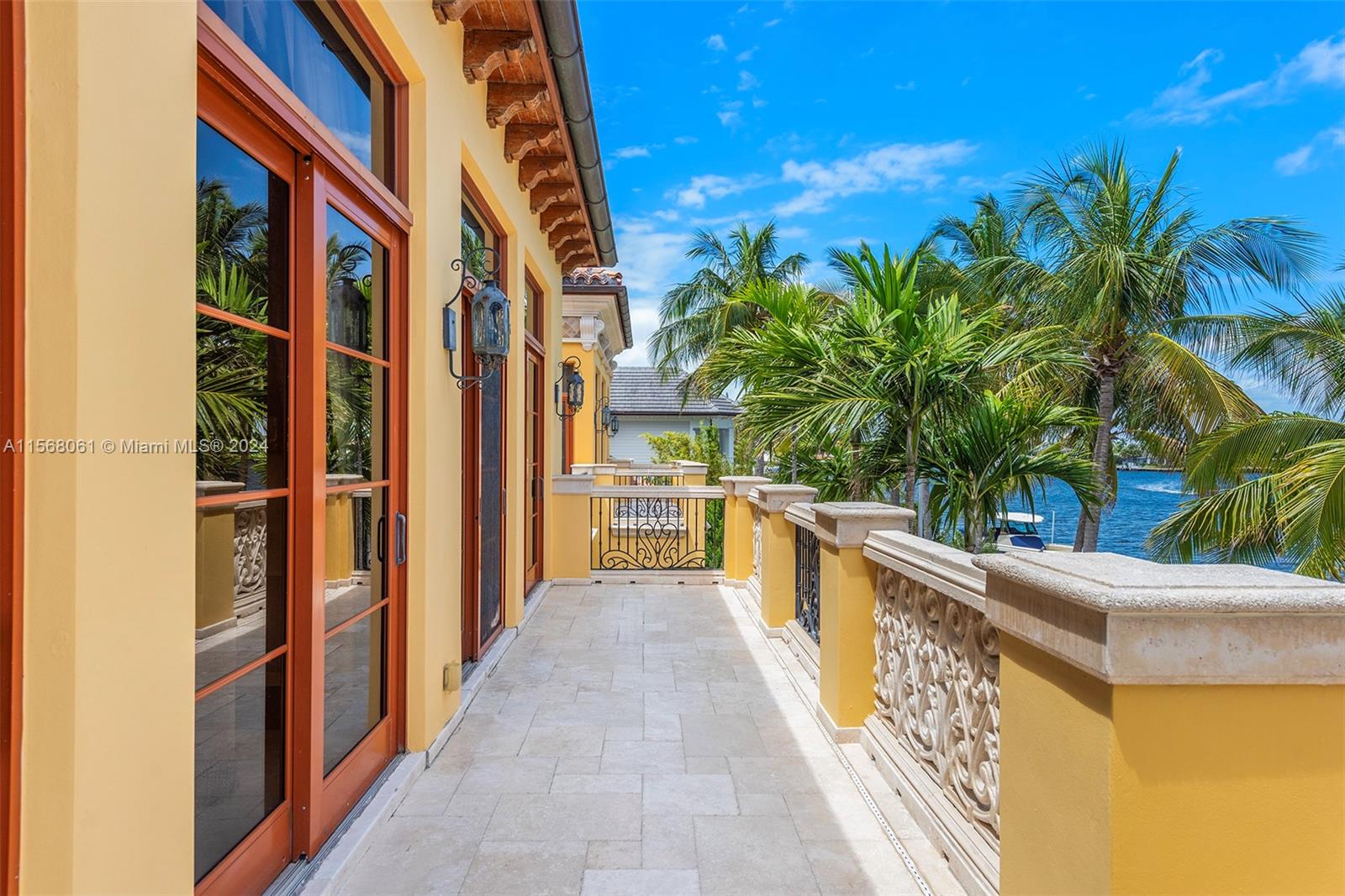 LAUDERDALE ISLES RE-AMEND - Residential