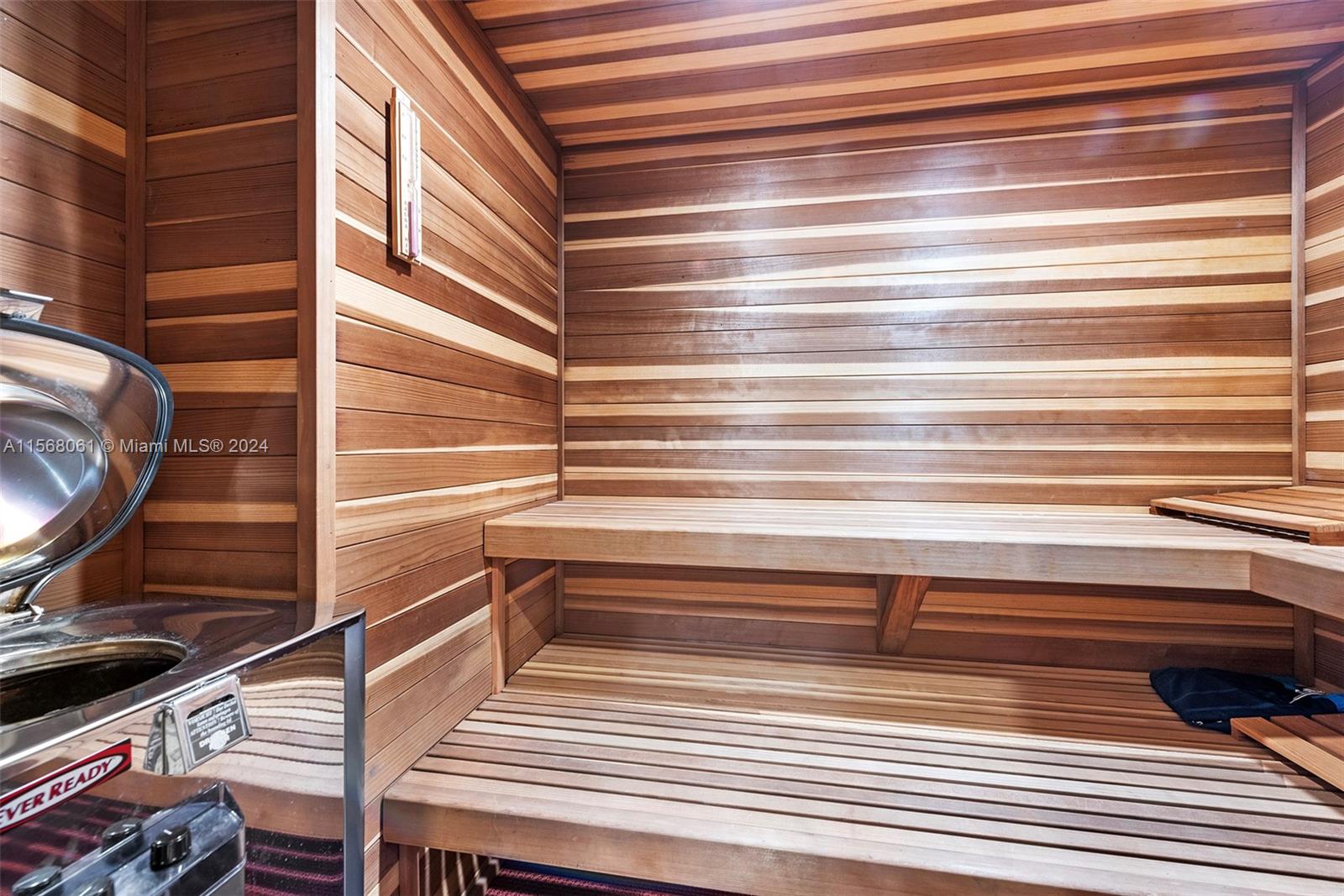 LAUDERDALE ISLES RE-AMEND - Residential